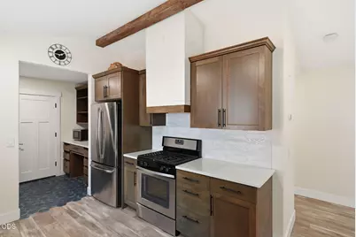 1564 NW Elgin Avenue, Bend, OR 97703 - Photo 12