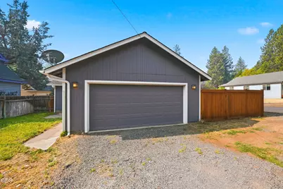 1564 NW Elgin Avenue, Bend, OR 97703 - Photo 32