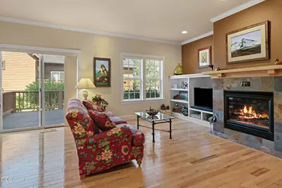 19350 SW Laurelhurst Way, Bend, OR 97702 - Photo 12