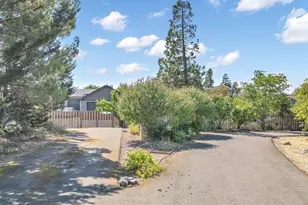 1282 Shady Ln, Grants Pass, OR 97527 - Photo 58