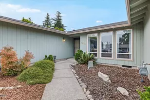 2978 Seckel St, Medford, OR 97504 - Photo 4