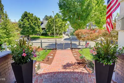 19 Geneva Street, Medford, OR 97504 - Photo 6