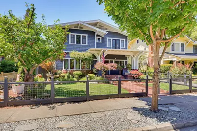 19 Geneva Street, Medford, OR 97504 - Photo 2
