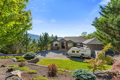 1921 NW Crown Street, Grants Pass, OR 97526 - Photo 34