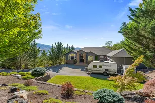 1921 NW Crown St, Grants Pass, OR 97526 - Photo 34