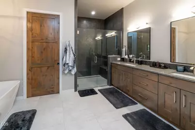 20339 SE Jack Benny Loop, Bend, OR 97702 - Photo 12