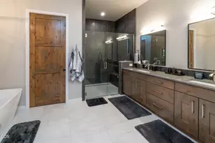 20339 SE Jack Benny Loop, Bend, OR 97702 - Photo 12