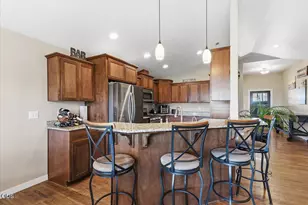 3229 Pecan Ct, Medford, OR 97504 - Photo 12
