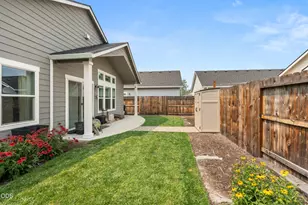 692 Kaitlin Ln, Medford, OR 97501 - Photo 22