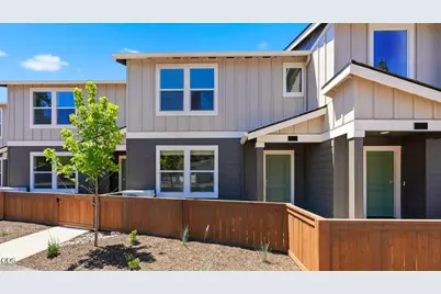 61211 Parrell Road, Bend, OR 97702 - Photo 2