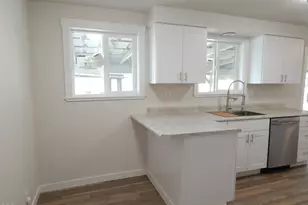 8222 Division Rd, White City, OR 97503 - Photo 10
