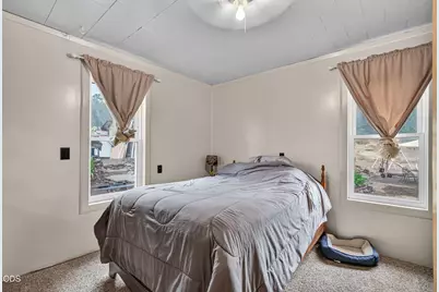 32 Cora Drive, Shady Cove, OR 97539 - Photo 6