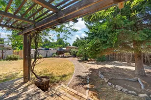 1545 SW 17th St, Redmond, OR 97756 - Photo 36