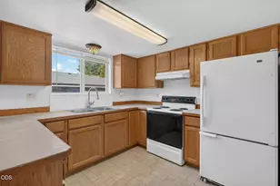 1545 SW 17th St, Redmond, OR 97756 - Photo 14
