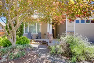 1007 Highbury Dr, Medford, OR 97501 - Photo 2