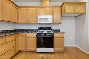 1007 Highbury Dr, Medford, OR 97501 - Photo 14