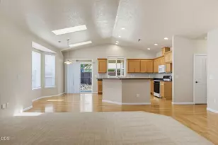 1007 Highbury Dr, Medford, OR 97501 - Photo 28