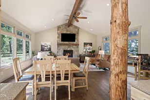 17842 Mt Hood Ln, Sunriver, OR 97707 - Photo 14