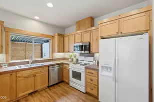 2737 NW Skyliners Rd, Bend, OR 97703 - Photo 10
