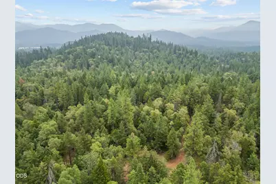 9433 W Evans Creek Road, Rogue River, OR 97537 - Photo 22