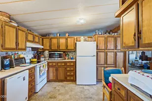 1405 Willow Ln, Grants Pass, OR 97527 - Photo 16