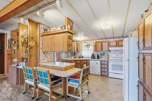 1405 Willow Ln, Grants Pass, OR 97527 - Photo 14