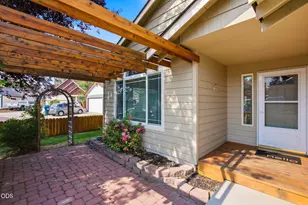 62815 Snowcap Ct, Bend, OR 97701 - Photo 2