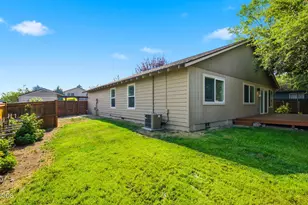 62815 Snowcap Ct, Bend, OR 97701 - Photo 22