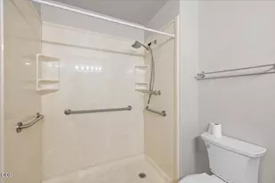 3180 Forest Hills Dr, Medford, OR 97504 - Photo 12