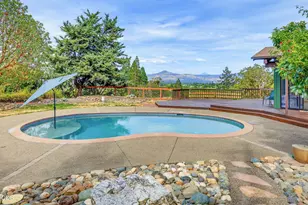 2076 Jasmine Ave, Medford, OR 97501 - Photo 22