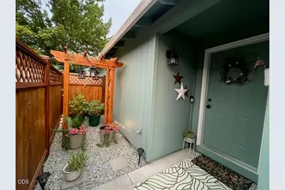 450 Saint Clair Way, Eagle Point, OR 97524 - Photo 2