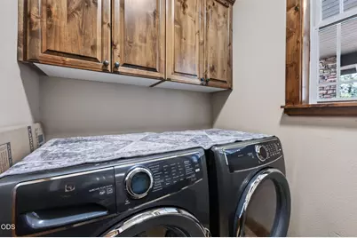 63109 Turret Court, Bend, OR 97701 - Photo 24