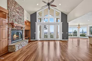 4459 Old Stage Rd, Central Point, OR 97502 - Photo 10