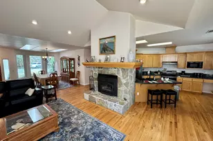 155 El Camino Way, Grants Pass, OR 97526 - Photo 8