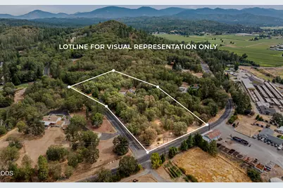155 El Camino Way, Grants Pass, OR 97526 - Photo 2