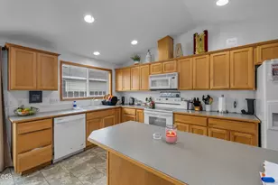 317 Center Ridge Dr, Culver, OR 97734 - Photo 6