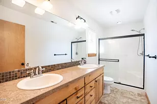 20269 Knightsbridge Pl, Bend, OR 97702 - Photo 22