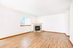 20269 Knightsbridge Pl, Bend, OR 97702 - Photo 10