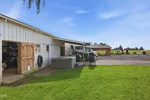 4799 SW Williams Rd, Powell Butte, OR 97753 - Photo 6