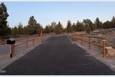 62354 NE Erickson Road, Bend, OR 97701 - Photo 20