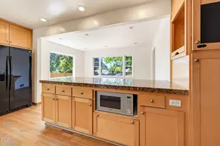 2137 E Jackson St, Medford, OR 97504 - Photo 22