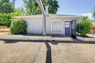 2137 E Jackson St, Medford, OR 97504 - Photo 10
