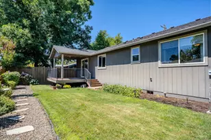 2196 Crestbrook Rd, Medford, OR 97504 - Photo 38
