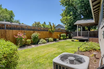 2196 Crestbrook Road, Medford, OR 97504 - Photo 36