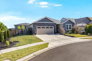3281 Broken Top Wy, Medford, OR 97504 - Photo 2