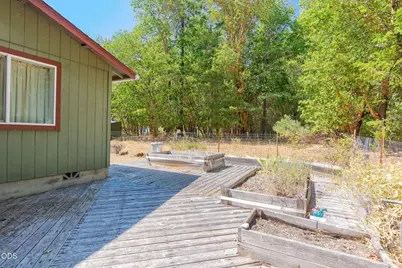 560 Schumacher Street, Cave Junction, OR 97523 - Photo 22