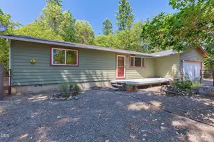 560 Schumacher St, Cave Junction, OR 97523 - Photo 20