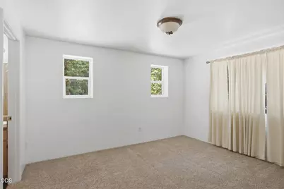 560 Schumacher Street, Cave Junction, OR 97523 - Photo 12