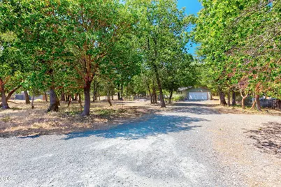 560 Schumacher Street, Cave Junction, OR 97523 - Photo 18