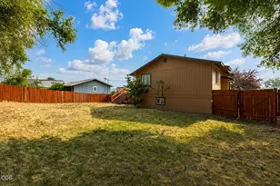136 SE G St, Madras, OR 97741 - Photo 26